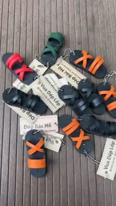 [ SIÊU SALE ] MÓC KHÓA - Dép tí hon móc khóa màu ngẫu nhiên làm thủ công workshop