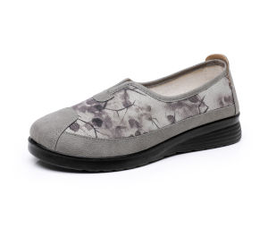 Spring New Style Lightweight Anti-slip One-step Beijing Old Cloth Shoes Thick Bottom Hanfu Shoes Traditional Chinese Ethnicity Flora Pattern