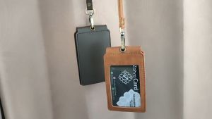 Id Card name tag kulit Holder 1 mika Magnet Terbaru