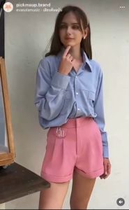 PICKMEUP MUFFIN SHIRT 3 SIE 🧁 เสื้อเชิ้ตแขนยาว ทรง ไหล่ตกๆ สไตล์สาว เนื้อผ้ายับๆ ดีเทล กระเป๋าใหญ่ ปักโลโก้น่ารักมากกับเสื้อ 3色ตัว