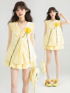 Keiko | Yellow V-Neck Sleeveless Top & Skirt Set 3D Flower Twist Design