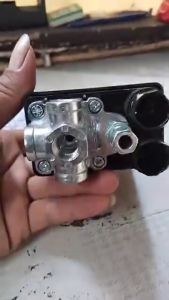 Otomatis Kompresor Angin 4 Way Cabang 4 Lubang 4 Automatic Pressure