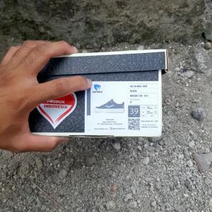 Sepatu Ventela X Evil X Papa Gading High - All Is Well Low [READY STOK]