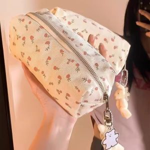 Kawaii Floral Fresh Style Pen Bag Small Flowers Pencil Cases Cute and Simple Girl Cosmetics Storage Bag Student Stationery Gifts