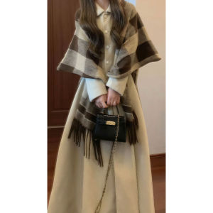 CHANGTONG | Stylish Retro Elegance Cape Shawl Tweed Coat Two-Piece Set
