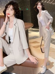 Fashionable Casual Womens Suit Set Two-Piece Ensemble Spring Summer New Style Age-Defying Polyester Fiber Mid-Sleeve Polo Neck