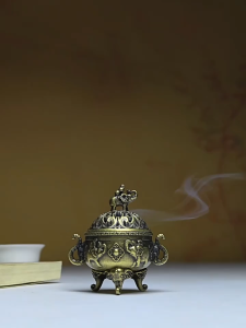 Elephant Design Three-Leg Incense Burner | Vintage Alloy Aromatherapy Burner | Home & Tea Room Use | For Small Cloud Incense Tablets