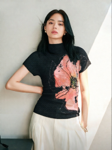 PEACEBIRD | Zima Style Wrinkle Design Short Sleeve T-Shirt