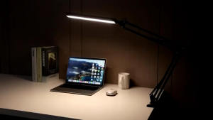 LED Desk Lamp with remote 360° Tri colors Fold Metal Led Table Lamp Clip On Long Arm Dimming Lamp with remote control
