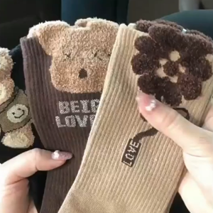 ถุงเท้าหนาพิเศษรูปหมี นุ่มฟู ดีไซน์น่ารักสดใส