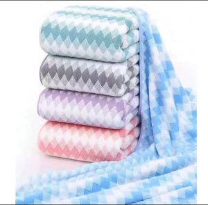 BH Fashion 1Pcs Microfiber Checkered Diamond Bath Towel Soft Beach Towel 70x140CM
