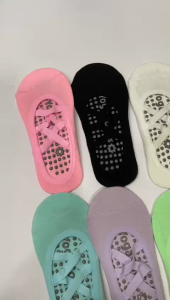 Kaos Kaki Yoga Pilates Motif Silang 84