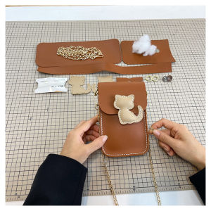 Cute Cartoon Cat Mobile Phone Bag DIY Handwoven Handsewn Material Kit Small Crossbody Bag for Youth Magnetic Buckle Closure PU Leather
