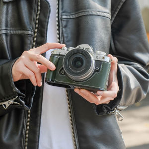 SHELV | Vintage Handmade Leather Camera Grip Cover Shoulder Strap