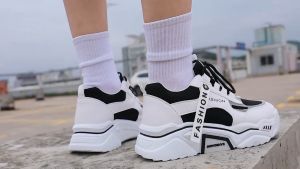 รองเท้าผ้าใบ เสริมส้น5ซม ไซส์ 35-42 รองเท้าดีไซด์สวยและใส่สบาย วัสดุเกรดดี เรียบง่ายและใจกว้าง รองเท้าแฟชั่นผู้หญิง