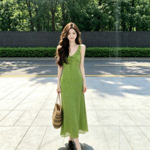 CHANGTONG | Đầm Hoa Ống Dài Eo Thon Đính Cổ V
