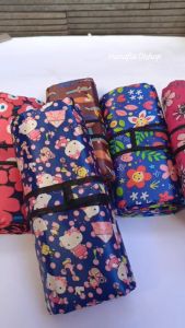 TIKAR PIKNIK LIPAT Uk 140cm x 150cm RANDOM (1kilo 1pcs) | TIKAR TAMASYA | TIKAR LIPAT