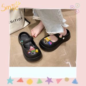 LHSunday 🇹🇯รองเท้าแฟชั่น รองเท้าผู้หญิงแถมตัวติดการ Jibbitz ให้ผลกระทบที่น่ารัก แบบนี้ไปด้วย 4 สี และสามารถนำไปกับน้องได้ น่ารักๆ แนวก็ไม่กี่วันขาด 🦋