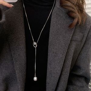 Titanium Steel Long Pearl Necklace Womens Spring Vintage Gold Sweater Chain Elegant High-End Lightweight Luxury Accessory