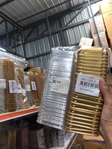 ถาดสี่เหลี่ยมใหญ่ 100 กรัมฐานทองพร้อมฝาบรรจุ 50 set ใส่ขนมไหว้ต่างๆ