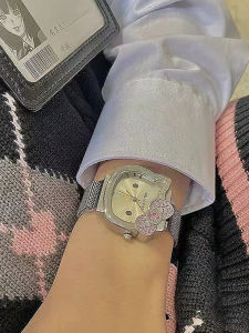 เพชรควอตซ์กันน้ํา เด็กผู้หญิง นาฬิกาขนาดกะทัดรัดสแตนเลสสตีลกรณีโลหะผสมกระจกแร่ Face Japanese Movement