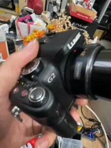 Máy ảnh Lumix DMC G2 kèm ống kính 14-42 zoom điện