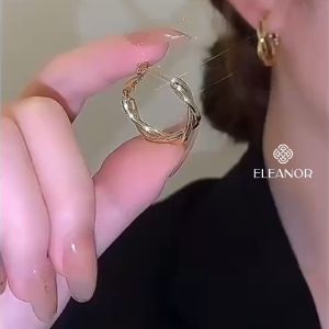 Bông tai nữ chuôi bạc 925 Eleanor Accessories khuyên tai thiết kế viền xoắn phụ kiện trang sức 6061