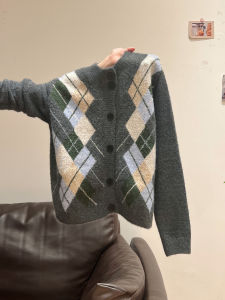 เสื้อสเวตเตอร์ถักแขนยาวทรงหลวมหนาสำหรับผู้หญิงในฤดูใบไม้ร่วงและฤดูหนาว เสื้อคาร์ดิแกนถักลายสี่เหลี่ยมกลวงแบบสวมหัว