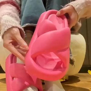 LHMoonlight ฮอตมาก🔥 รองเท้าแตะผู้หญิง รองเท้าแตะแฟชั่น รองเท้าแตะยางกระแส รีบตำกัน 5ตัวสี ประกอบด้วยสีสันสดมี