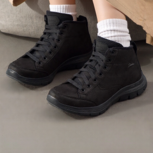 Skechers | Fleece Lined Warm Medium Boot for Outdoor