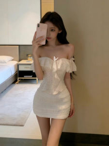 CHANGTONG | One-Shoulder Slim Fit Ladies Top