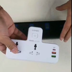 UK PLUG 3 PIN British standard multifunctional socket With usb QC fast charge British standard multi-function panel Porous wireless converter with night light travel charger adapter protector UNIVERSAL jack