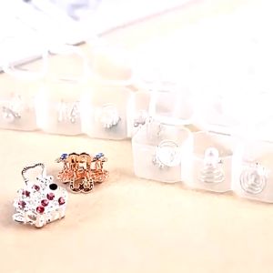 28Slots Clear Adjustable Plastic Box Jewelry Diamond Storage Box Home Storage Organization Jewelry Case
