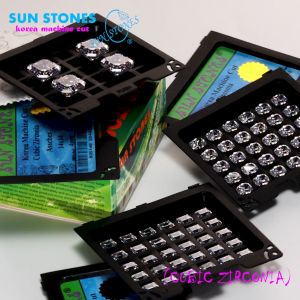 CZ Cushion Cut Diamond 3AAAเพชรพลอยคุชชัน / เพชรพลอยสี่เหลี่ยมขอบมน  รูปทรงหมอนสีขาว KOREA MACHINE CUT Cushion WHITE