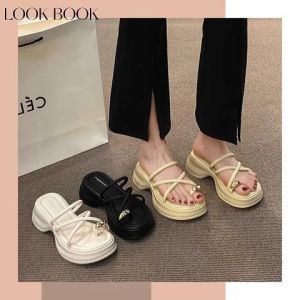 รองเท้าแตะแบบสวม สายไขว้ ดีเทล 3 สี 3 ไซซ์ มาแรง แซงทุกรุ่น เอาอะไรมาไม่สวย งานจริงสวยตรงปก ไม่จกตา พร้อมส่ง มากมาย