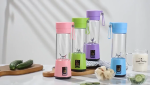 Portable personal electric USB juicer mini blender portable blender for milkshakes and smoothies 6 perfect for mixing compact convenient and multifunctional (purple)