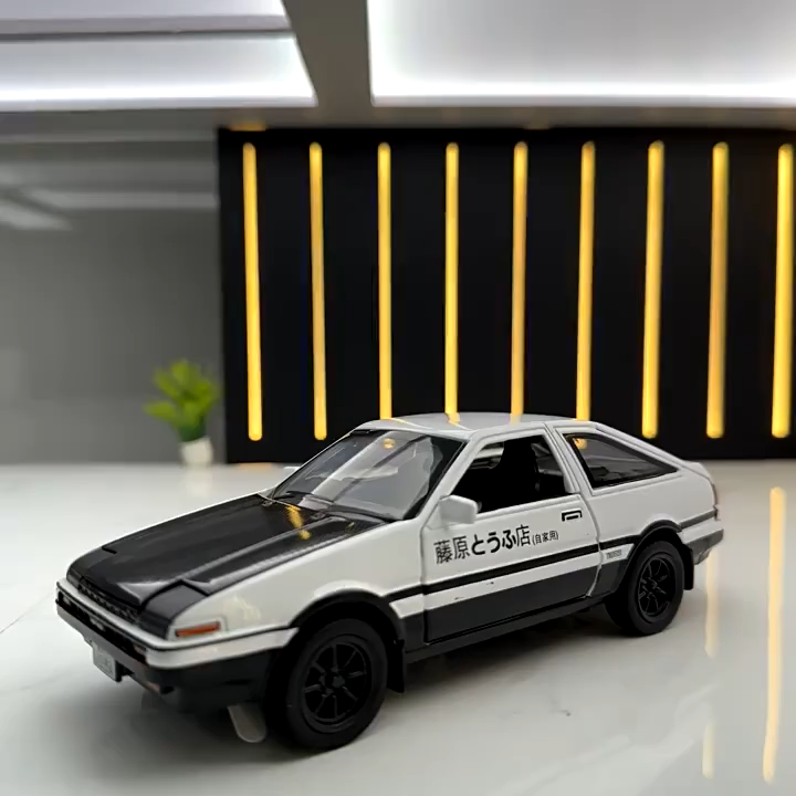 1 : 32 INITIAL D TOYOTA AE86 โมเดล Light & Sound Effect Die Cast รถของเล่นสําหรับเด็กผู้ชายรถของเล่นเด็กของขวัญวันเกิด