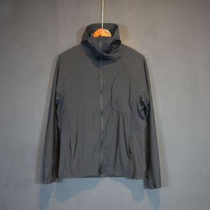 เสื้อแจ็คเก็ตกันแดดกันฝนแบบสวมหัวสำหรับผู้ชาย ฤดูใบไม้ผลิและฤดูร้อน ระบายอากาศได้ดี ใส่สบาย ลำลอง สำหรับกลางแจ้ง