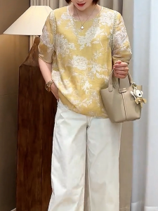 Fashionable Youthful Yellow Printed T-shirt