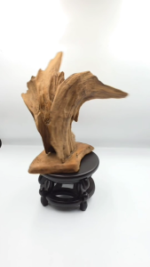 Tác phẩm lũa ngọc am thác khói 10 – 28 x 24 x 11 cm