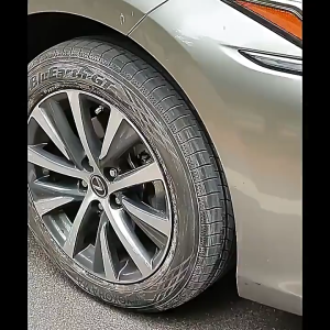 Tire Foam Bright Cleaner Black Tire Wax Lotion High Gloss Spray Cleaner Moisturizing Tire Polish Waterproof And Long-Lasting Anti-Aging 300ml/600ml