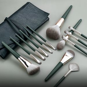Ultra Soft 14 Piece Makeup Brush Set Beginner Full Face Beauty Tools Eyeshadow Foundation Concealer Bronzer Blush Brushes