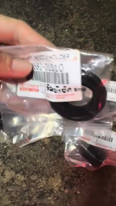 Genuine TOYOTA VIGO COMMUTER TIGER D4D valve cover gaskets+injector seals+O-rings+injector washers