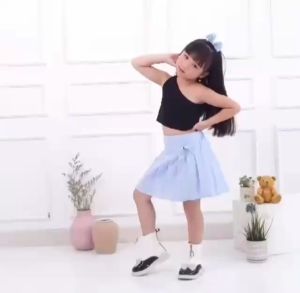 Rok Pendek Anak Stylish Model Lipat Trendy Aksesoris Bunga