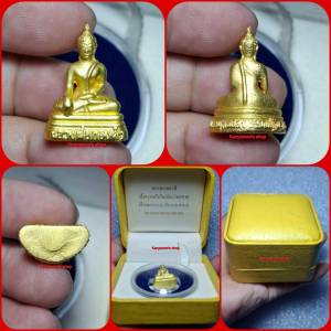 รูปหล่อลอยองค์ พsะพุทธมหาสุวรรณปฏิมากร (หลวงพ่อทองคำสุโขทัยไตรมิตร) วัดไตรมิตรวิทยาราม