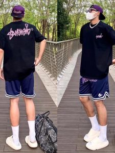 เสื้อยืดคอกลมแขนสั้นผ้าฝ้ายแท้สไตล์อเมริกันสำหรับผู้ชายไซส์ใหญ่พิมพ์ลายตัวอักษรหลวมๆ เสื้อยืดคู่รักสำหรับฤดูร้อน