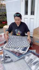 Thảm Lau Chân Hoa Văn Hoạ Tiết Thổ Cẩm Giao Màu Ngẫu Nhiên