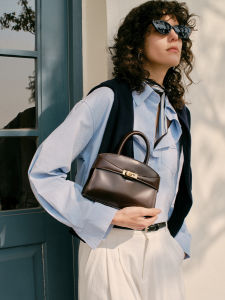 Elle Womens Mini Leather Crossbody Handbag Fashionable Commuter Handheld Bag Casual Chic Style Small Size Shoulder Bag