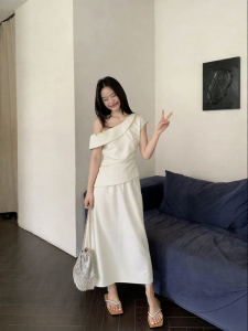 ALOHA LU | Bộ Áo Cổ Lệch Xếp Ly và Chân Váy Phong Cách Pháp Elegance