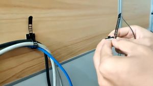 100Pcs Klip Pengikat Perapih Kabel Flexible Cable Tie Holder Organizer Penjepit Kabel Tempel Wire Clamp Kabel Klem Clip